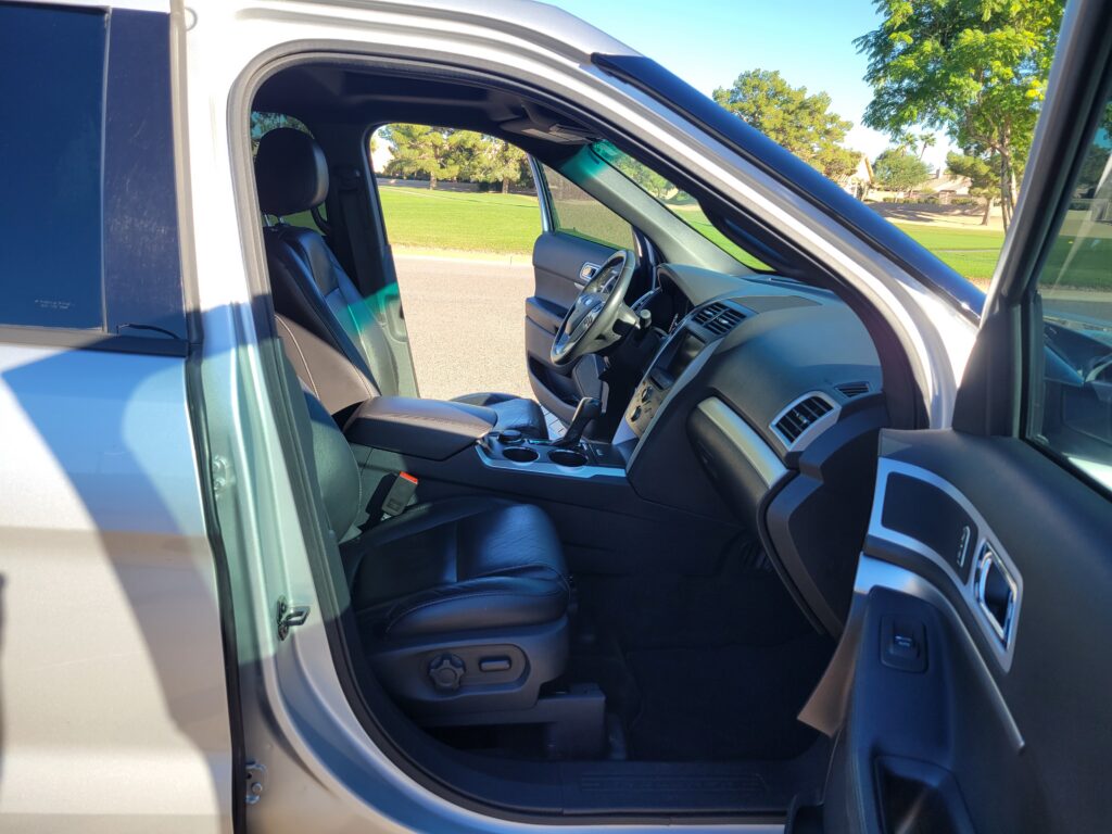 2013 Ford Explorer XLT 4-wheel drive for sale, High Desert Motors, 10201 N 35th Avenue, Phoenix, AZ 85051 (602) 319-8777. Car Fax 1-Owner, No Accidents!