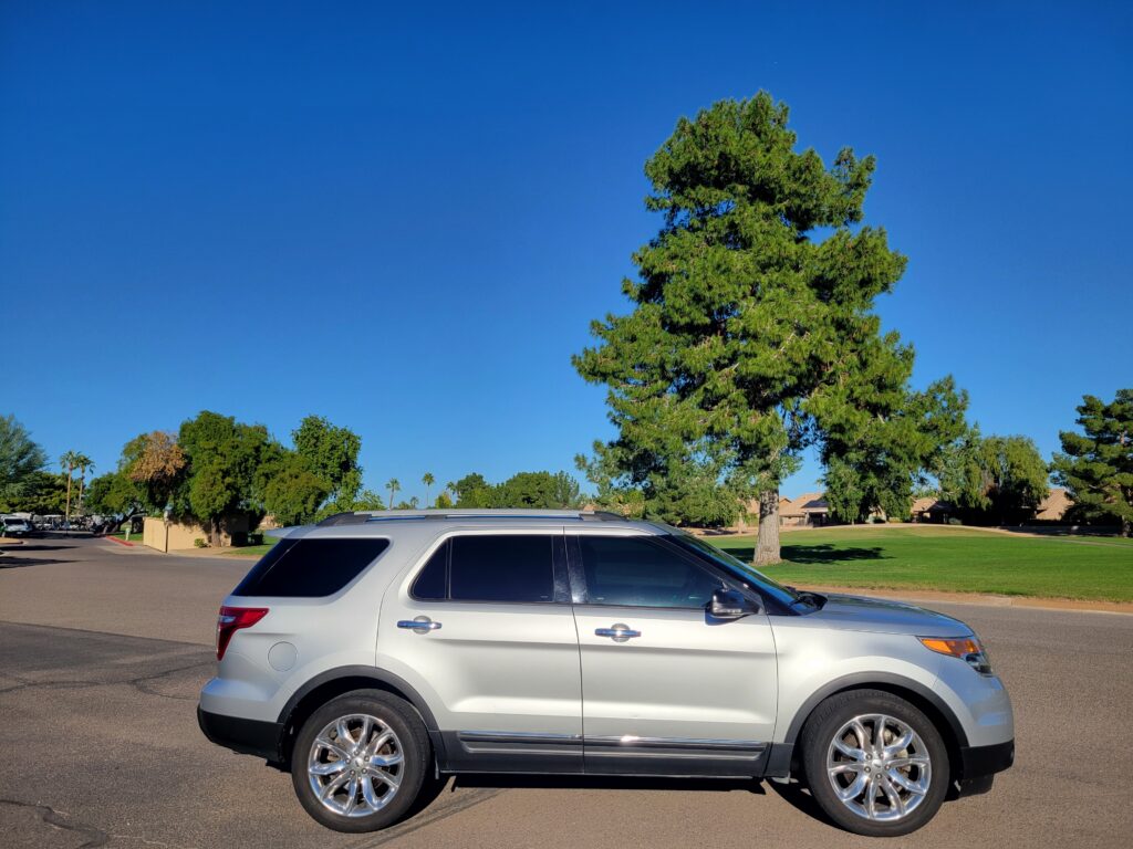 2013 Ford Explorer XLT 4-wheel drive for sale, High Desert Motors, 10201 N 35th Avenue, Phoenix, AZ 85051 (602) 319-8777.