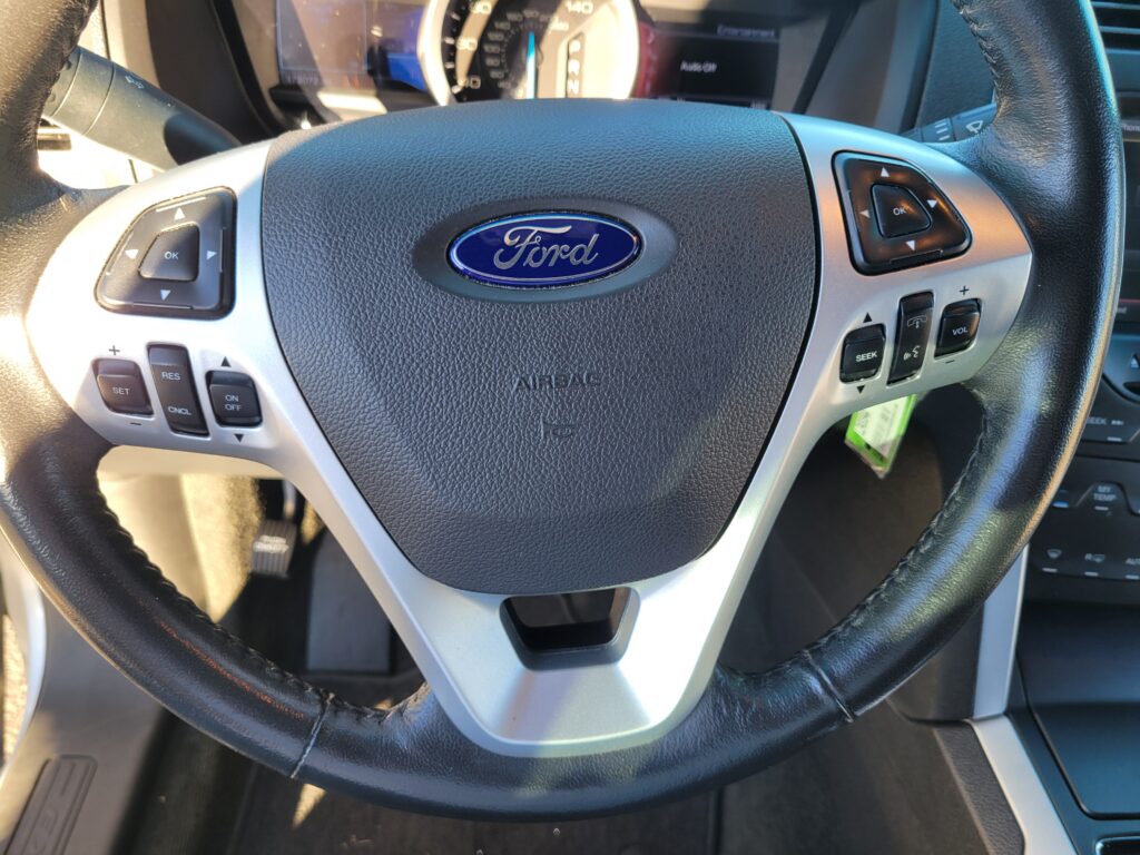 2013 Ford Explorer XLT 4-wheel drive for sale, High Desert Motors, 10201 N 35th Avenue, Phoenix, AZ 85051 (602) 319-8777. Car Fax 1-Owner, No Accidents!